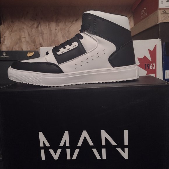 Men's stylish Hi Tops new arrival Special Price $40. - Picture 2 of 3